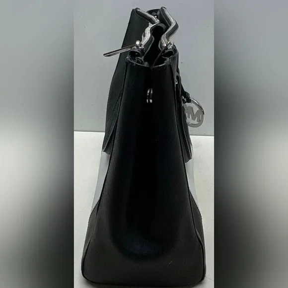 Michael Kors Black and White Women's Bag - Picture 4 of 11